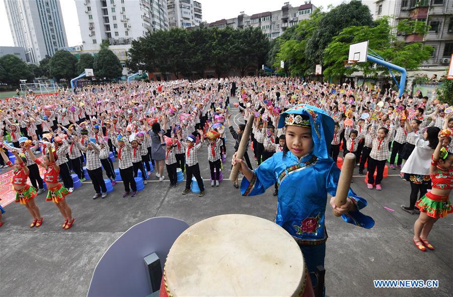 CHINA-NANNING-PRIMARY SCHOOL-SANYUESAN FESTIVAL (CN)