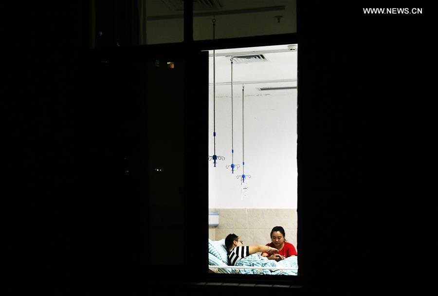 CHINA-GUIZHOU-TONGREN-POVERTY ALLEVIATION-LOVERS-WEDDING (CN)