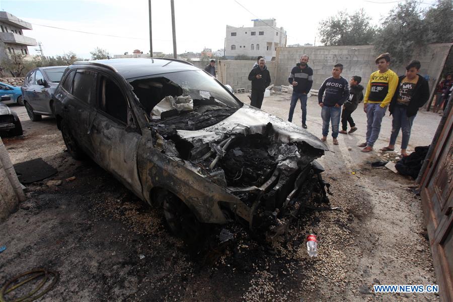 MIDEAST-NABLUS-BURNT CARS