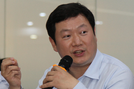 嘉實基金首席策略師、券商業務部總經理簡斌