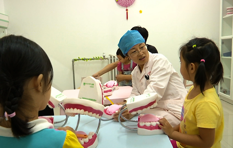 致敬偉大改革｜對話40年，講述身邊的健康故事（第三十一集）——熒屏上醫(yī)療那些事