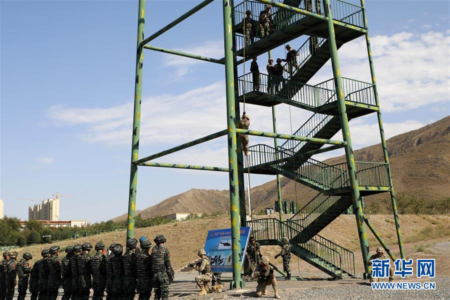 （軍事）（1）中吉“合作-2019”聯合反恐演練開展聯合訓練