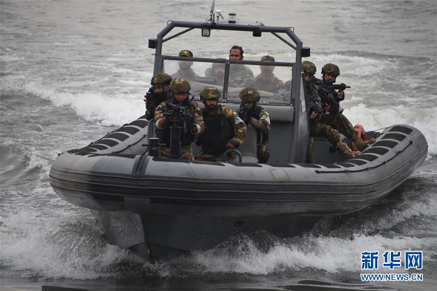 (圖文互動·國際)(1)“海洋衛士-2020”中巴海上聯演:結束港岸交流轉入海上實兵實彈演練