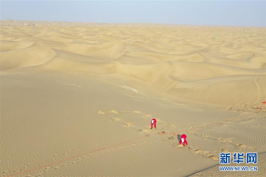（新春走基層）（1）石油物探隊的“女漢子”