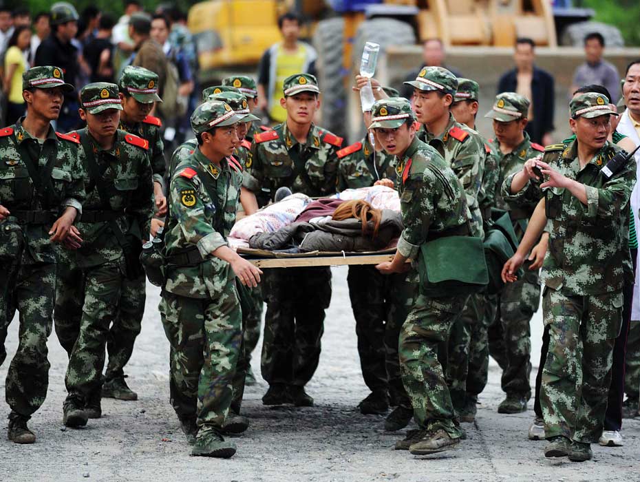 “迷彩”災區的第一道希望