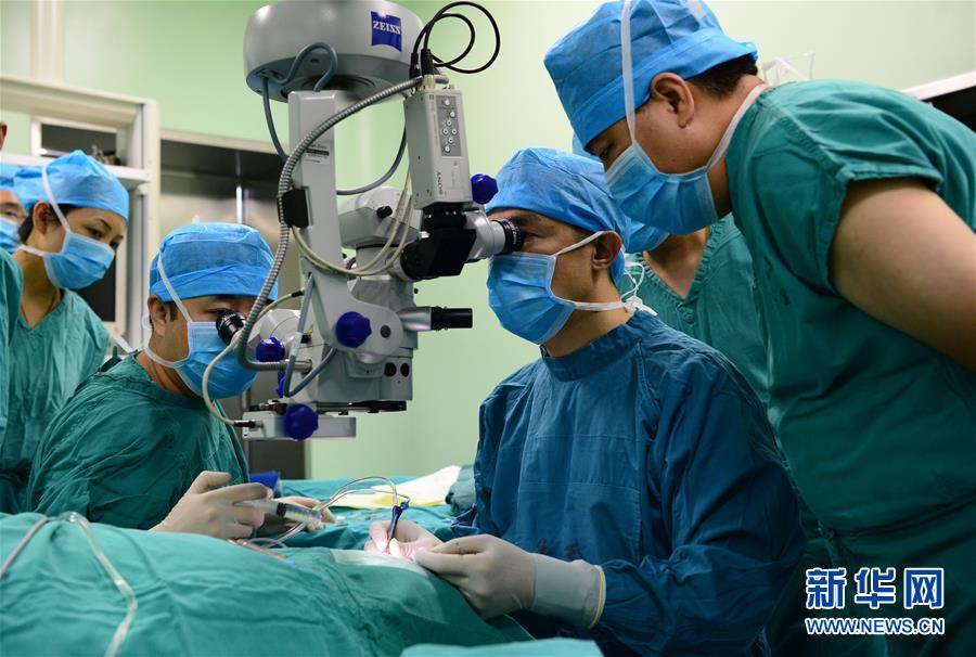 (十九大·讀報(bào)告 話民生)(7)實(shí)施健康中國(guó)戰(zhàn)略