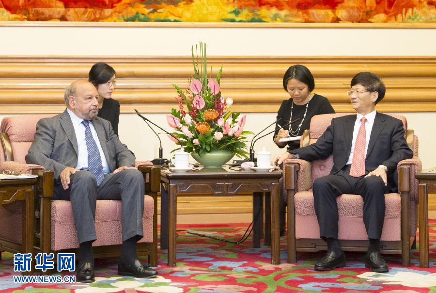 9月5日，中共中央政治局委員、中央政法委書記孟建柱在北京中南海會(huì)見國(guó)際法院院長(zhǎng)亞伯拉罕。 新華社記者 黃敬文 攝 