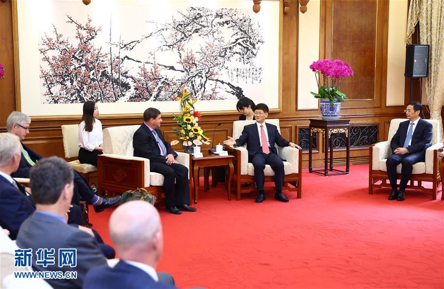 (XHDW)孟建柱會(huì)見(jiàn)首次中加高級(jí)別國(guó)家安全與法治對(duì)話加方代表團(tuán)