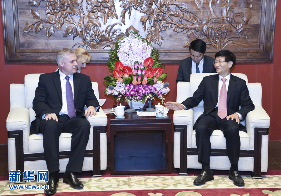 4月26日，中共中央政治局委員、中央政法委書記孟建柱在北京會見白俄羅斯安全會議國務秘書扎西。 新華社記者 張領 攝