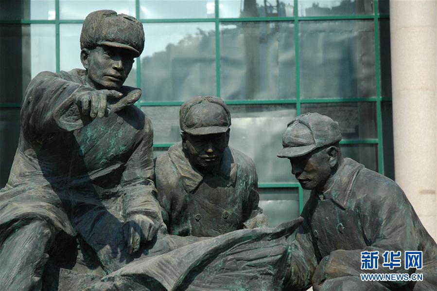 （建軍90周年·90個第一·圖文互動）第一次陸?？杖娐摵献鲬穑阂唤綅u戰役