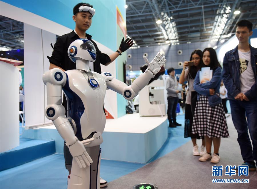 (圖文互動)(5)藍天白云講述北京新時代新故事——北京站上新時代發展新起點