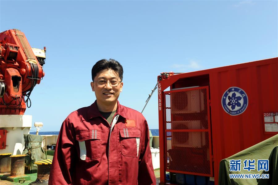 （圖文互動）（2）專訪：海山如此多嬌，然而我們研究太少！——訪“科學”號麥哲倫海山科考航次首席科學家徐奎棟