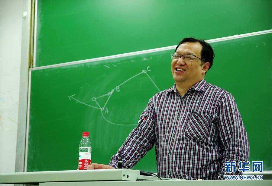 （新華全媒頭條·圖文互動(dòng)）（3）清明，為了祭奠，更為了前行