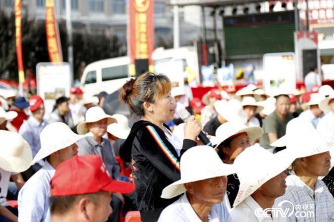 活動現場,農民搶答問題