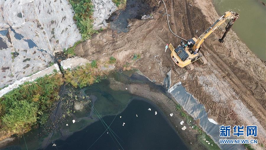 (新華網(wǎng))(1)江蘇泰興公布長(zhǎng)江邊污泥傾倒問(wèn)題整改方案 將對(duì)涉事人員依紀(jì)問(wèn)責(zé)