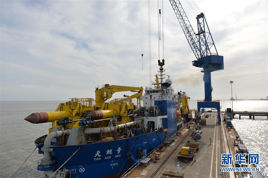 (圖文互動(dòng))(6)我國自主研發(fā)的疏浚重器“天鯤號(hào)”首次試航成功