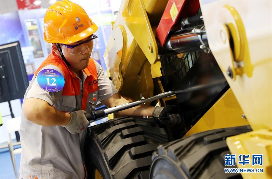 (新華全媒頭條·圖文互動)(8)上下合力,聚力破障,開辟“大國工匠”建設新格局