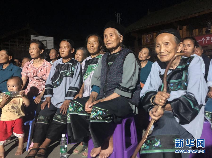 (新華全媒頭條·圖文互動)(4)安吉白茶奔向扶貧一線——浙江黃杜村農民黨員先富幫后富向貧困地區捐贈“扶貧苗”