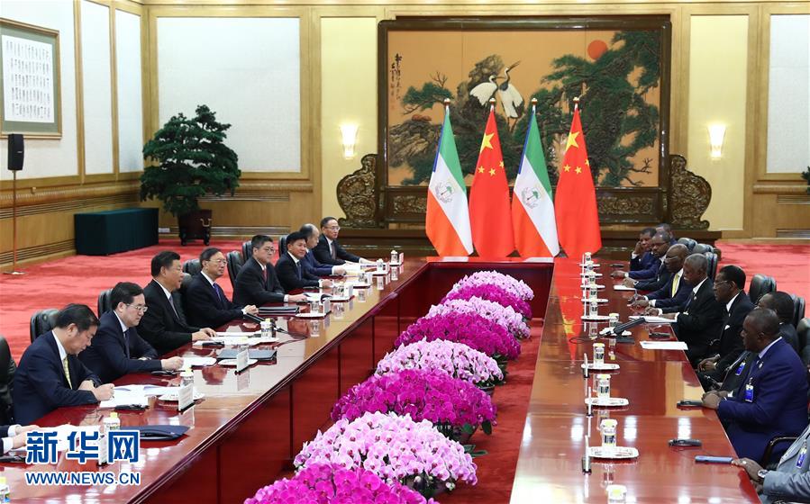 （中非合作論壇·XHDW）習近平會見赤道幾內(nèi)亞總統(tǒng)奧比昂