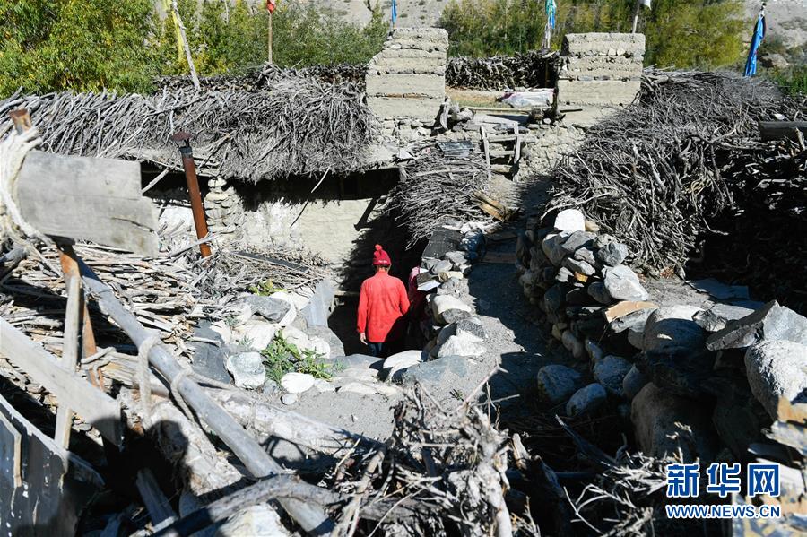 (新華全媒頭條·圖文互動)(5)西藏阿里楚松村“四代房”:中國邊陲巨變的縮微影像