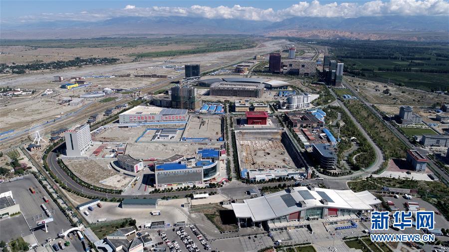 (新華全媒頭條·圖文互動)(5)揮寫中國與世界交融發(fā)展新畫卷——以習近平同志為核心的黨中央引領中國深層次全方位開放紀實