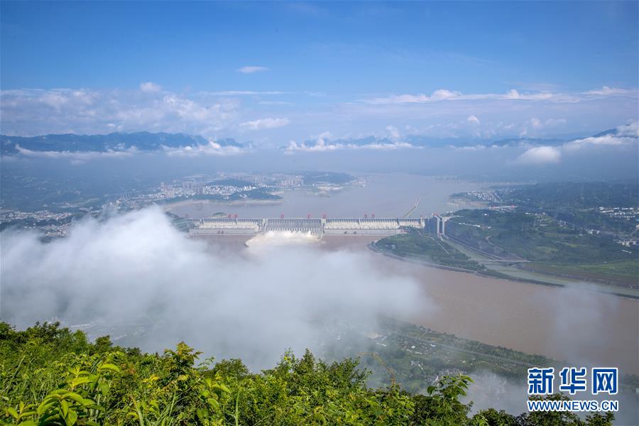 (百城百縣百企調(diào)研行·圖文互動)(2)建設(shè)長江綠色走廊再譜新章——長江三峽集團發(fā)展紀實