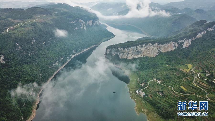 (百城百縣百企調研行·圖文互動)(1)貴州畢節加快脫貧:“自主造血”+新發展理念