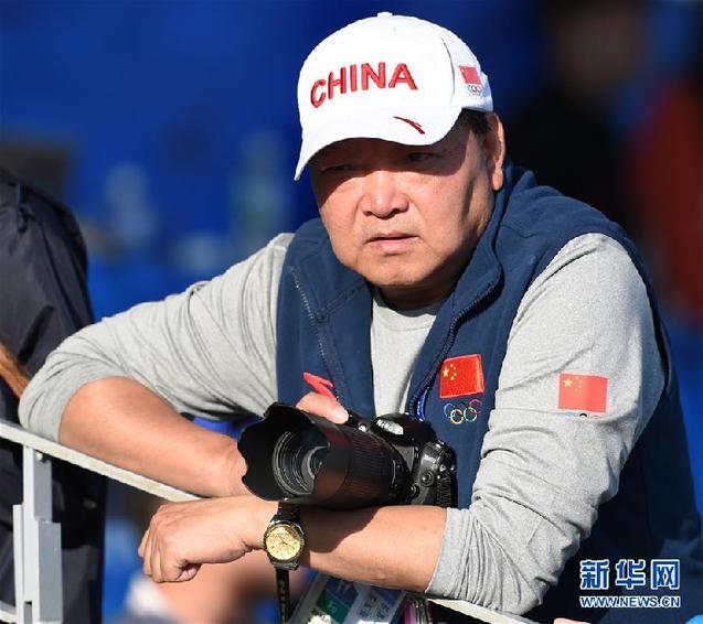 (改革先鋒風(fēng)采·圖文互動)(6)展現(xiàn)團結(jié)一致的拼搏精神——記我國首位奧運冠軍許海峰