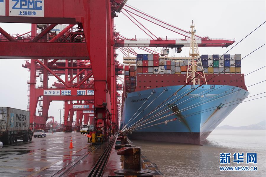 (在習(xí)近平新時(shí)代中國(guó)特色社會(huì)主義思想指引下·將改革開放進(jìn)行到底·大國(guó)之約)(新華全媒頭條·圖文互動(dòng))(1)潮起東方浪涌時(shí)——來自對(duì)外開放前沿的時(shí)代強(qiáng)音