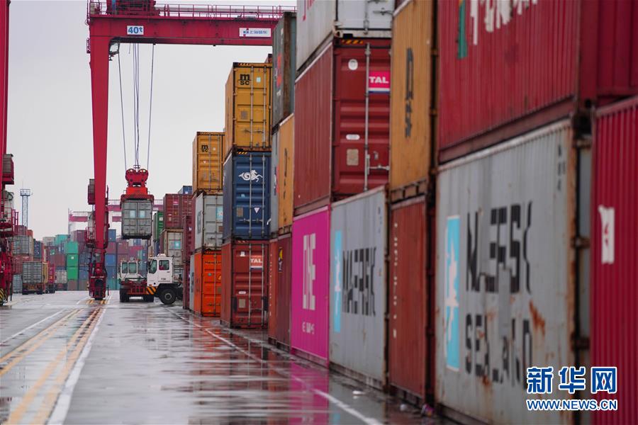 (在習(xí)近平新時(shí)代中國(guó)特色社會(huì)主義思想指引下·將改革開放進(jìn)行到底·大國(guó)之約)(新華全媒頭條·圖文互動(dòng))(2)潮起東方浪涌時(shí)——來自對(duì)外開放前沿的時(shí)代強(qiáng)音