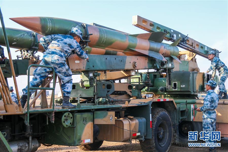 (新華全媒頭條·圖文互動(dòng))(4)向祖國報(bào)告:我在戰(zhàn)位守萬家團(tuán)圓——解放軍和武警部隊(duì)新春佳節(jié)備戰(zhàn)執(zhí)勤記事