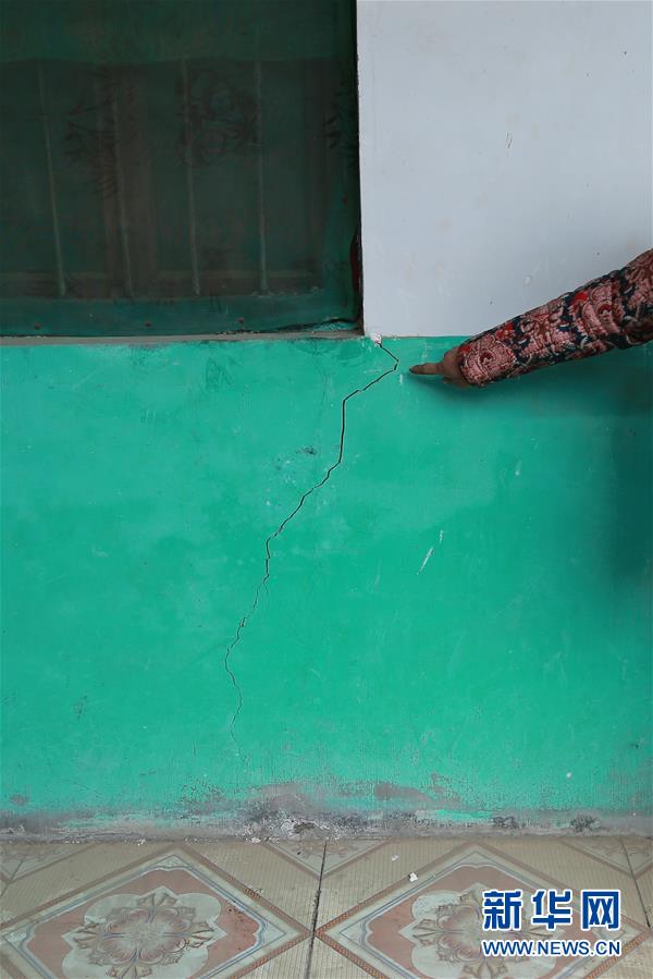 （新華視點·圖文互動）（4）挖掘作業(yè)距漢墓中心僅20米，村民住房出現(xiàn)裂縫……“造地”如何變挖山？