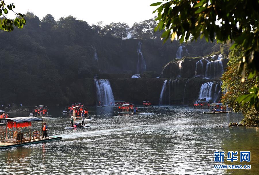 （兩會(huì)前夕看落實(shí)·圖文互動(dòng)）（3）開(kāi)放合作走活發(fā)展“新棋局”－－廣西落實(shí)習(xí)近平總書(shū)記全國(guó)兩會(huì)重要講話精神紀(jì)實(shí)