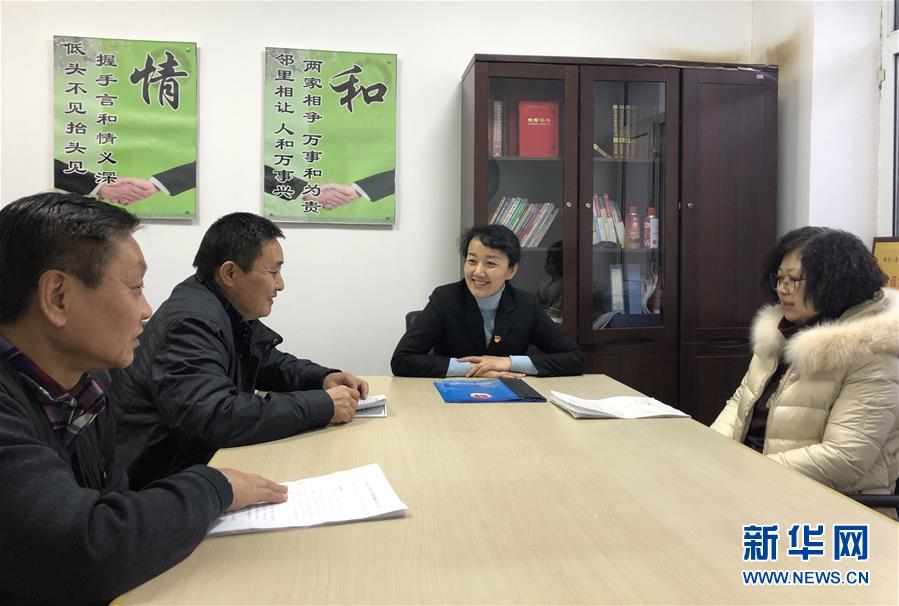 （在習(xí)近平新時(shí)代中國(guó)特色社會(huì)主義思想指引下——新時(shí)代新作為新篇章·圖文互動(dòng)）（4）歡樂(lè)的“精氣神兒”從哪來(lái)？——“東北小延安”用“文化密鑰”解鎖基層治理