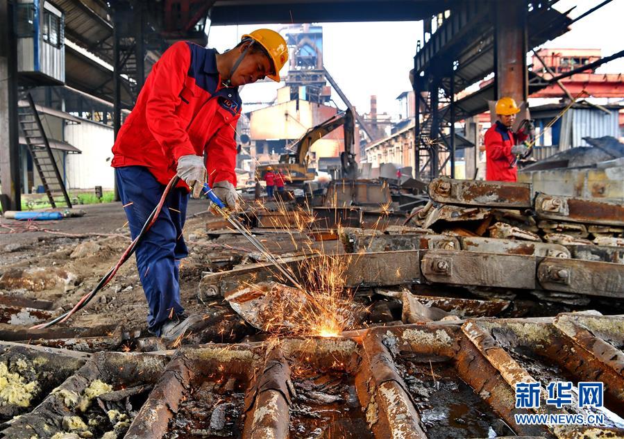 (新華全媒頭條·迎接兩會(huì)特別報(bào)道·圖文互動(dòng))(5)會(huì)當(dāng)水擊三千里——全國(guó)兩會(huì)前夕看中國(guó)信心