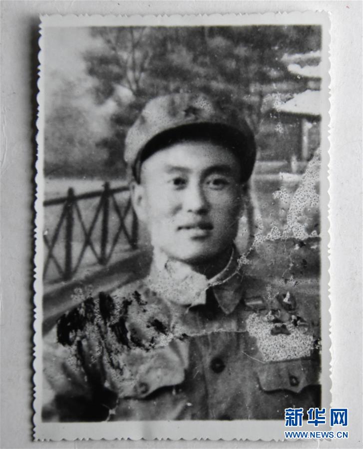 (新華全媒頭條·圖文互動)(2)英雄無言——95歲老黨員張富清的本色人生