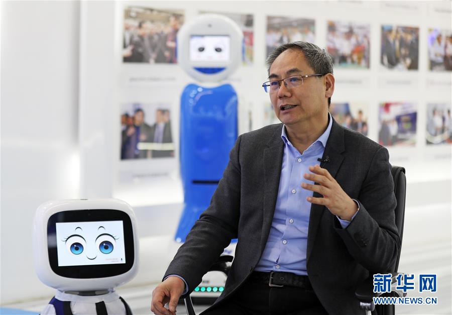 (愛國情 奮斗者·圖文互動)(2)青春,就是用來奮斗的——記沈陽新松機器人自動化股份有限公司創始人兼總裁曲道奎