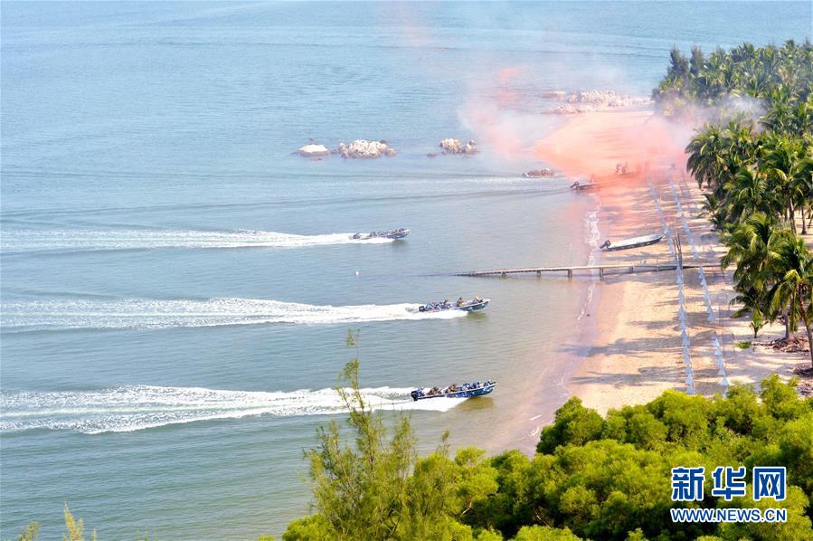（人民海軍70年·新華全媒頭條·圖文互動）（9）向著深藍出發——獻給人民海軍成立70周年