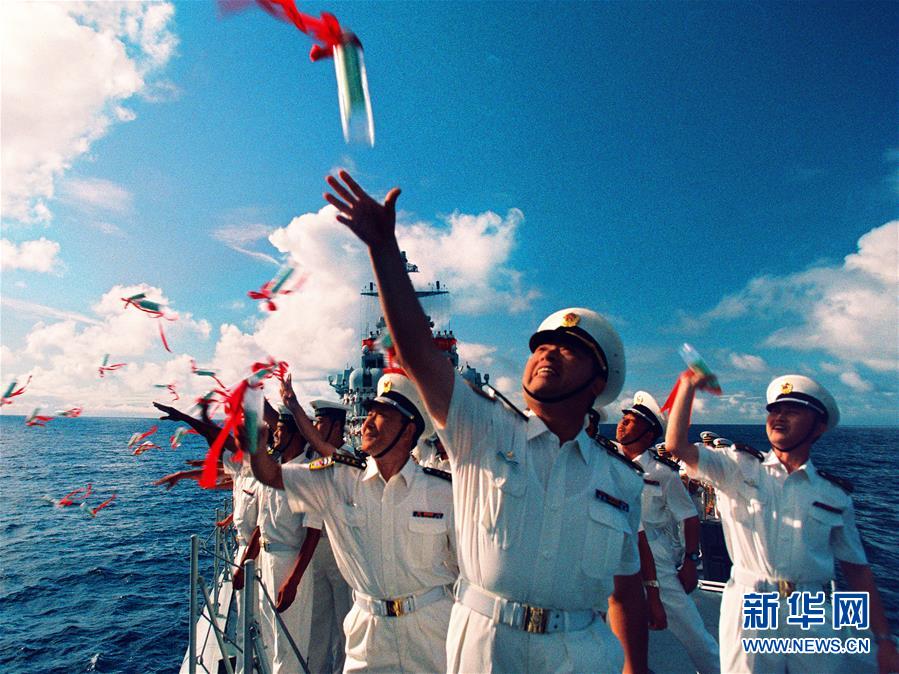 (新華全媒頭條·人民海軍70年·圖文互動(dòng))(1)向海圖強(qiáng)春潮涌——黨中央、中央軍委和習(xí)主席關(guān)心人民海軍建設(shè)發(fā)展紀(jì)實(shí)