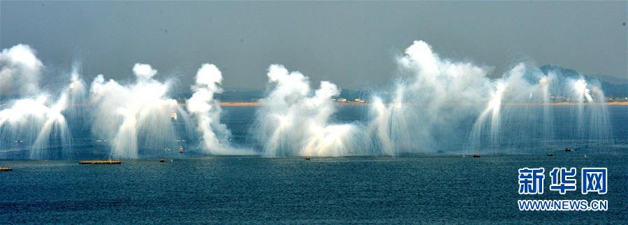 (新華全媒頭條·人民海軍70年·圖文互動(dòng))(10)向海圖強(qiáng)春潮涌——黨中央、中央軍委和習(xí)主席關(guān)心人民海軍建設(shè)發(fā)展紀(jì)實(shí)