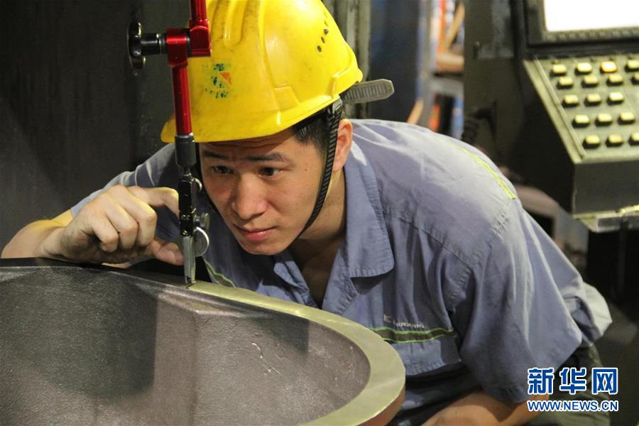 (新華全媒頭條·圖文互動)(2)讓奮斗成為人生最亮麗的底色——寫在2019年“五一”國際勞動節到來之際