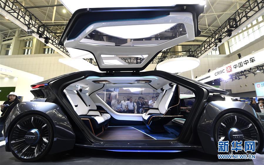 （新華全媒頭條·圖文互動(dòng)）（2）擁抱智能新時(shí)代：世界智能大會(huì)釋放了哪些新信號(hào)？