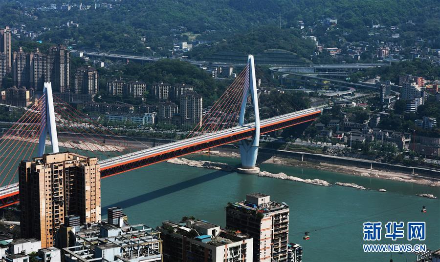 (生態(tài)文明建設(shè)·圖文互動(dòng))(2)讓山水之城“顏值”更高、“氣質(zhì)”更佳——重慶“兩江四岸”治理提升調(diào)查