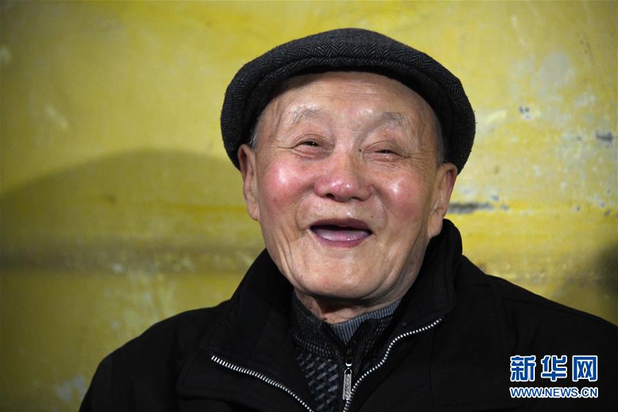 (新華全媒頭條·圖文互動)(1)鍛造領(lǐng)航復(fù)興的中流砥柱——寫在“不忘初心、牢記使命”主題教育即將啟動之際