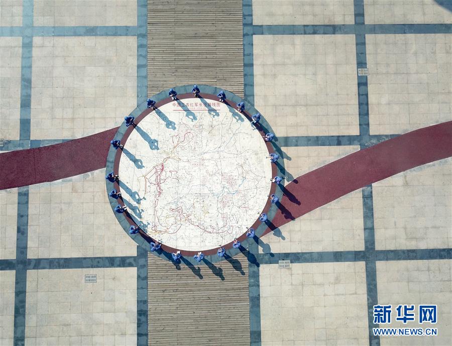 (新華全媒頭條·壯麗70年·奮斗新時代——記者再走長征路·圖文互動)(6)跨越“第一渡” 長征出發地“換了人間”