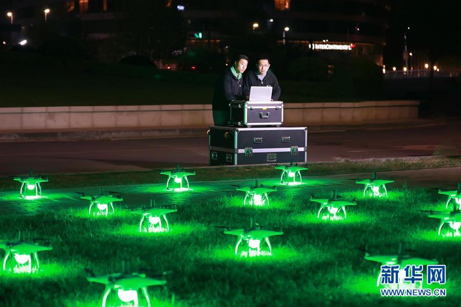 （圖文互動）（2）心懷藍(lán)天　逐夢云霄——記天津大學(xué)教授、一飛智控創(chuàng)始人齊俊桐