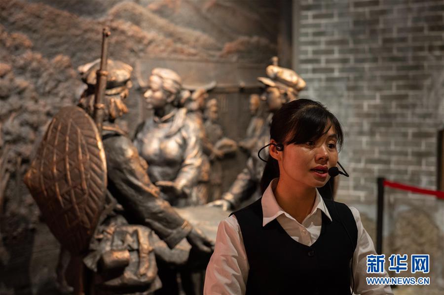 (壯麗70年·奮斗新時(shí)代——記者再走長(zhǎng)征路·圖文互動(dòng))(5)半條被子折射軍民魚(yú)水情