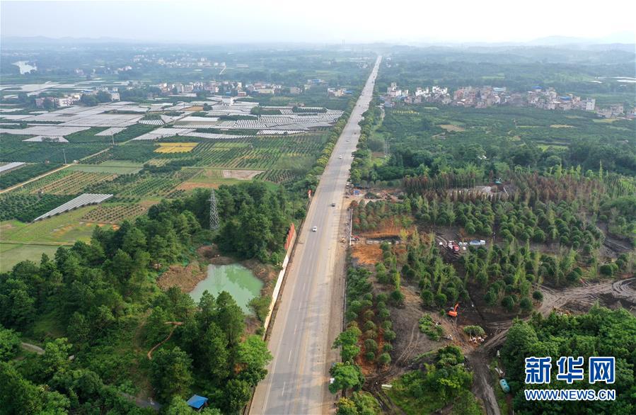 (壯麗70年·奮斗新時(shí)代——記者再走長征路·圖文互動)(7)為有犧牲多壯志,敢教日月?lián)Q新天——重返紅軍血戰(zhàn)現(xiàn)場