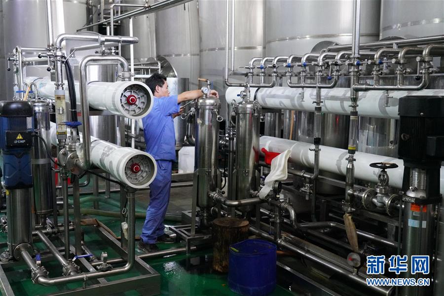 （在習(xí)近平新時(shí)代中國特色社會(huì)主義思想指引下——新時(shí)代新作為新篇章·總書記關(guān)心的百姓身邊事·圖文互動(dòng)）（1）大污染變身“大寶藏”：治理畜禽糞污，他們這樣干！