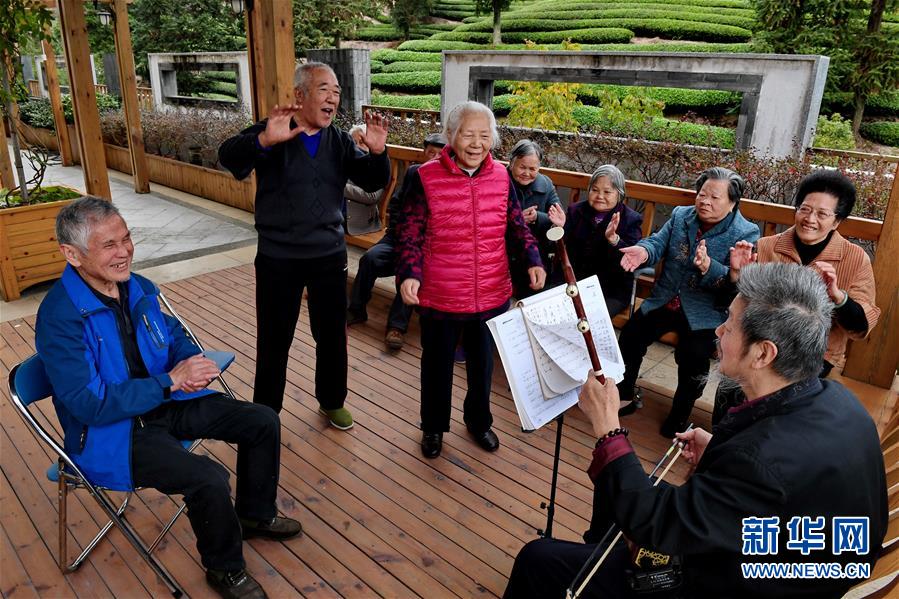 (新華全媒頭條·圖文互動)(9)從大國之治邁向強國之治——新中國70年社會治理現代化巡禮
